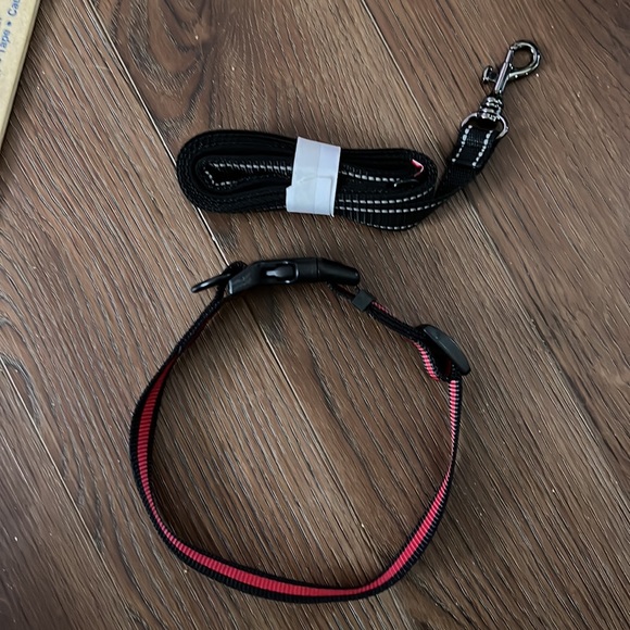 NWOT Adjustable red and black dog collar and leash - Picture 5 of 8